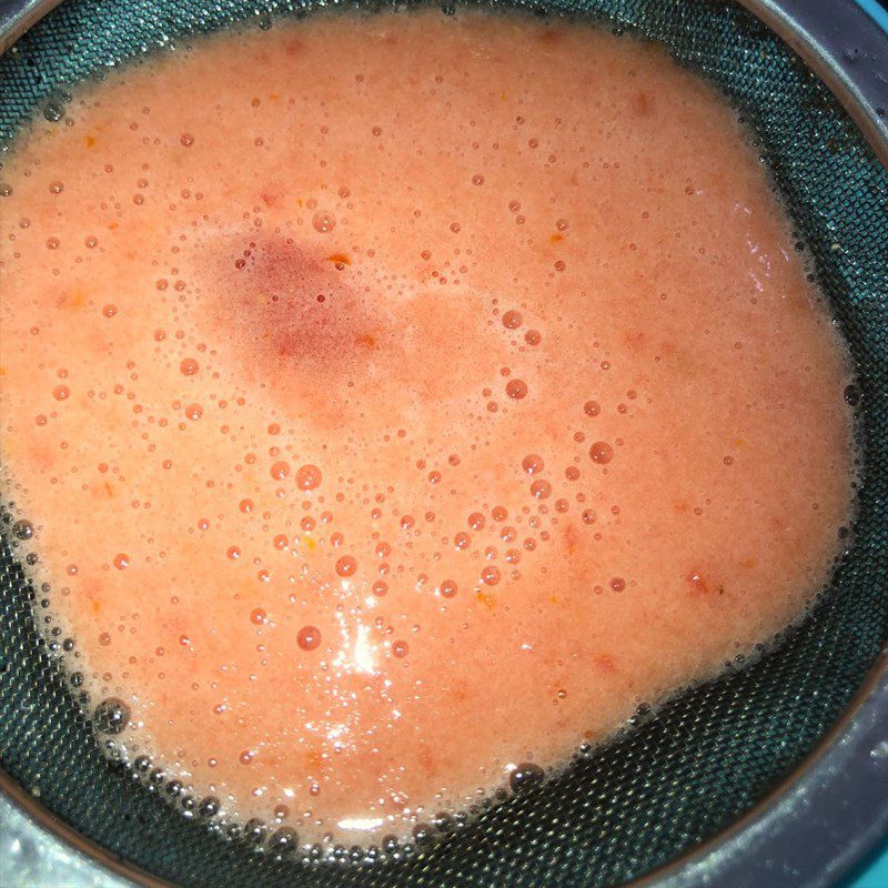 Step 2 Blend the mixture of ingredients Tomato apple juice