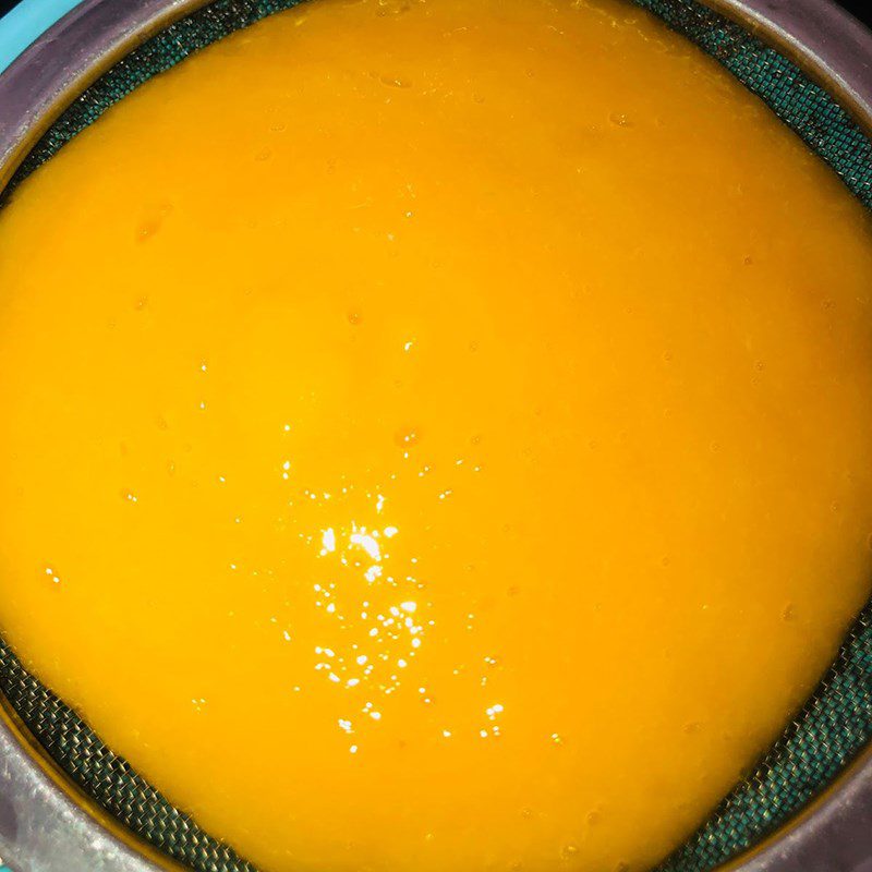 Step 2 Blend the ingredient mixture Apple Mango juice