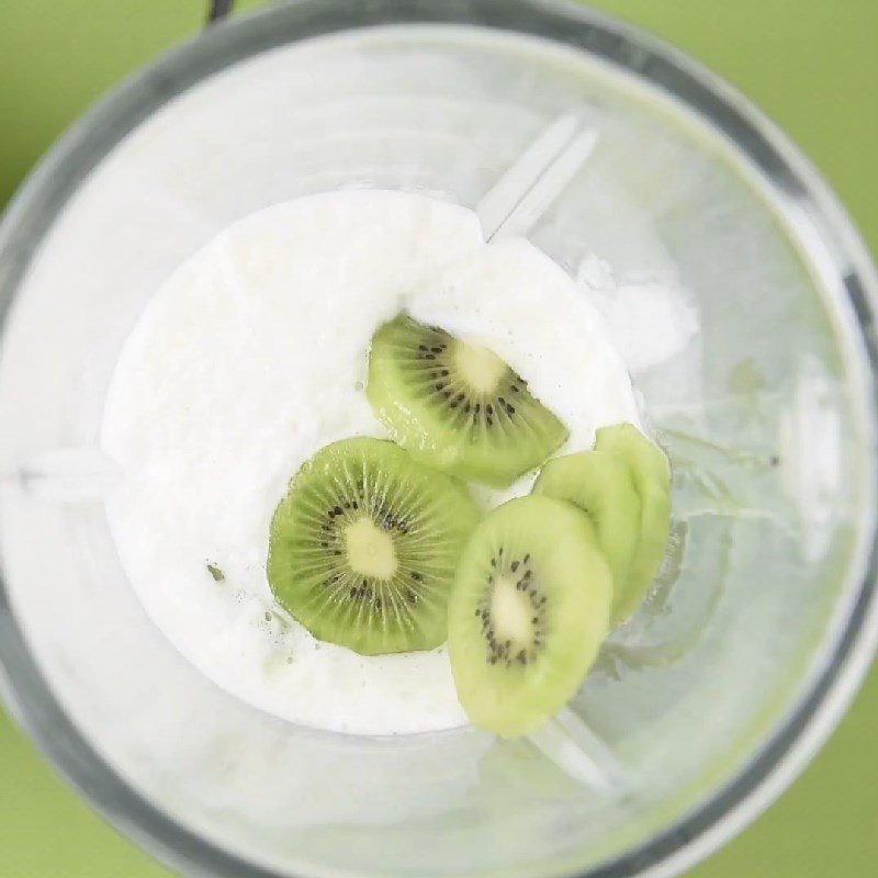 Step 2 Blend the kiwi milk tea mixture