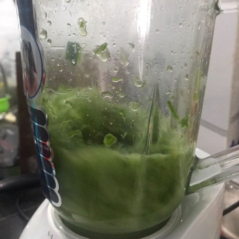 Step 2 Blend the pineapple leaves for Pineapple Leaf Milk