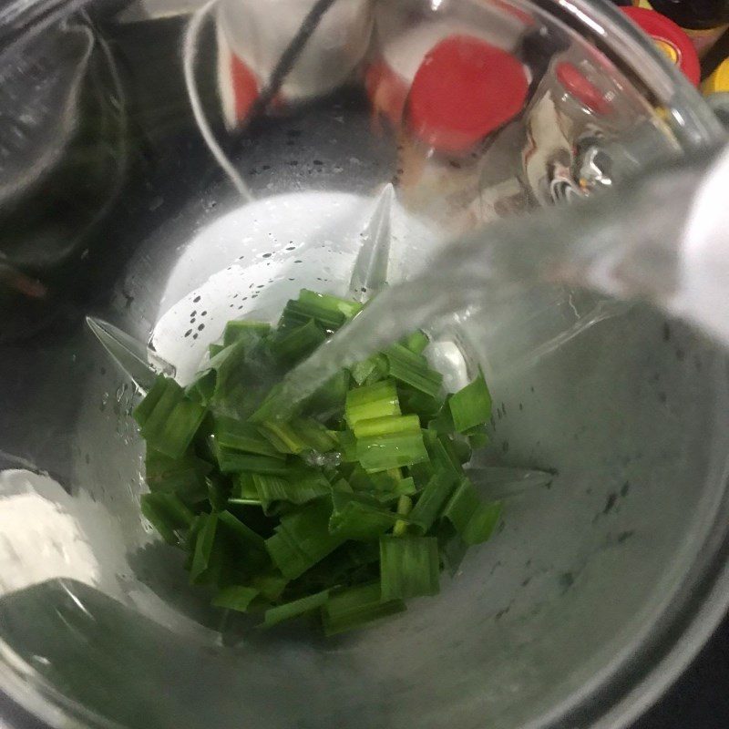 Step 2 Blend the pineapple leaves for Pineapple Leaf Milk
