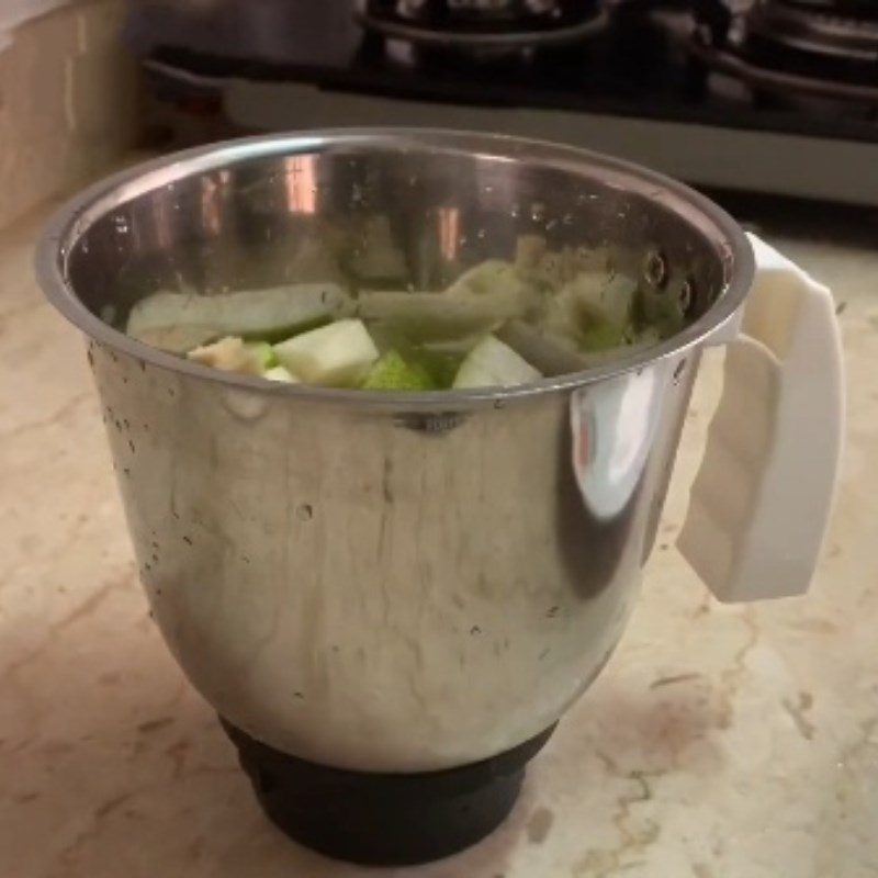 Step 2 Blend pears Pear watermelon juice