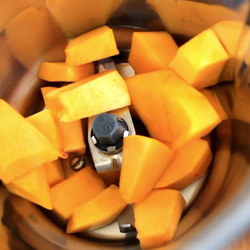 Step 2 Blend pumpkin and carrot for Pumpkin Carrot Juice