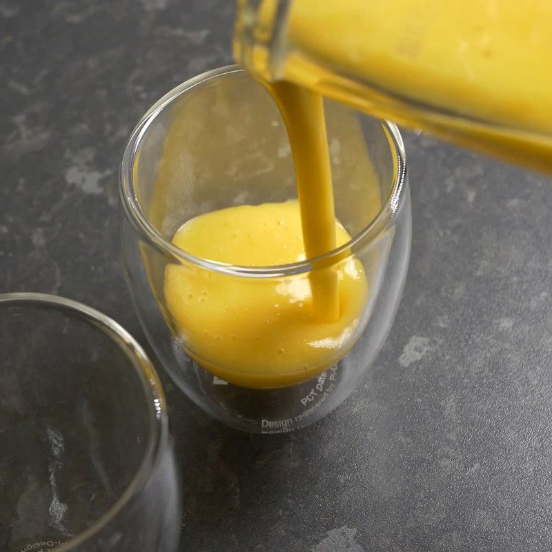 Step 2 Blend the smoothie for Mango Banana Orange Smoothie