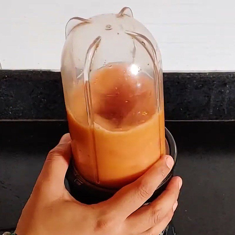 Step 2 Blend the smoothie for Tomato and Carrot Smoothie