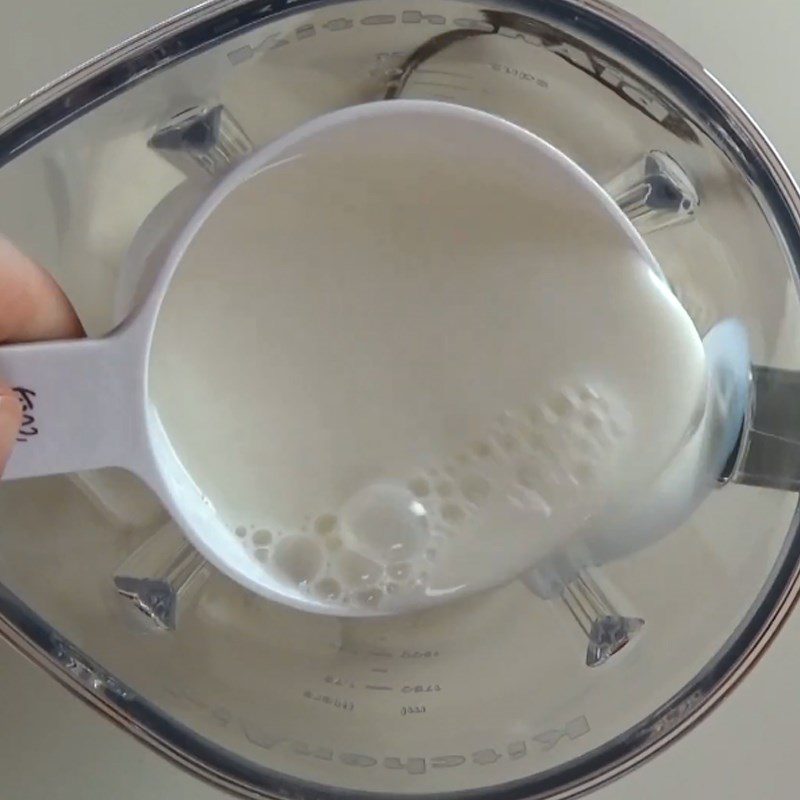 Step 2 Blend the Banana Yogurt Smoothie