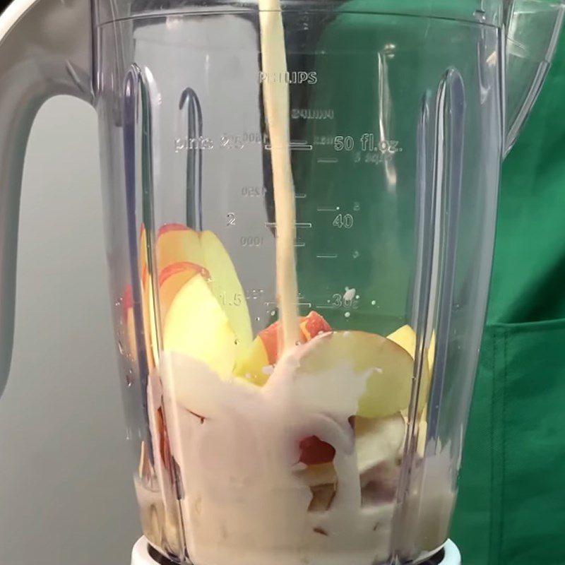Step 2 Blend the Banana Apple Smoothie