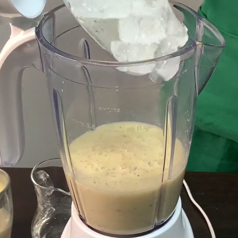 Step 2 Blend the Banana Apple Smoothie
