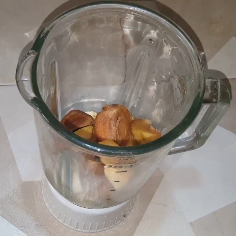 Step 2 Blend the Banana Sapodilla Smoothie