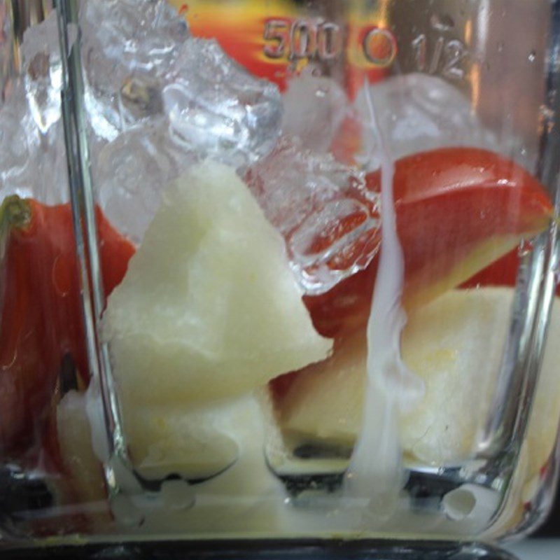 Step 2 Blend the smoothie for pear tomato smoothie