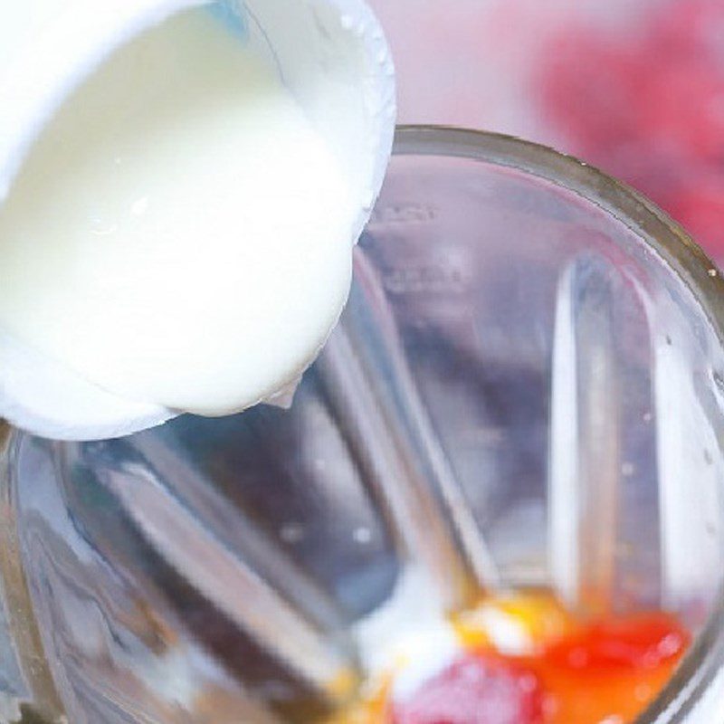 Step 2 Blend the Strawberry Milkshake