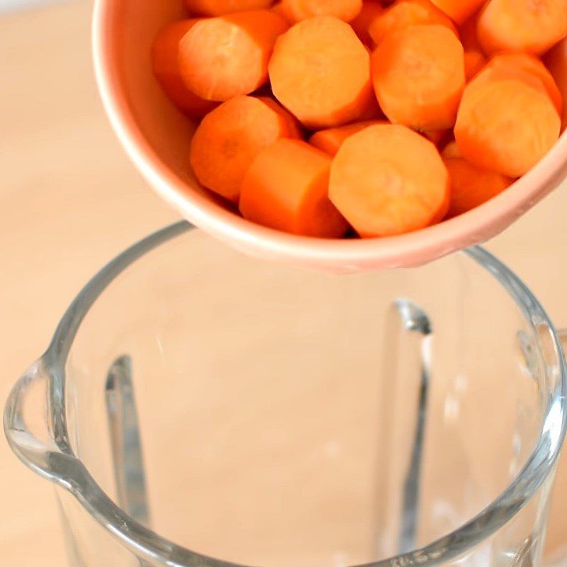 Step 2 Blend the smoothie Orange Carrot Apple Smoothie