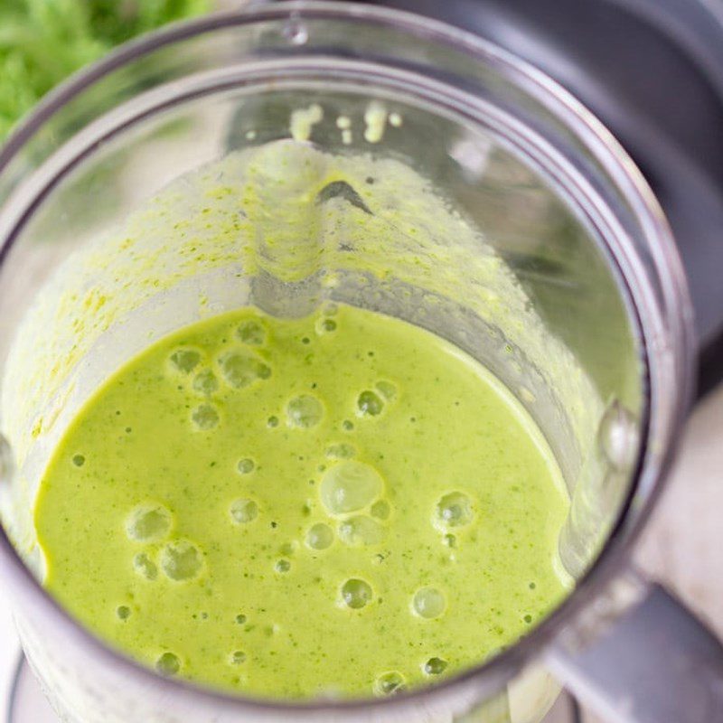 Step 2 Blend the smoothie Mango Banana Kale Smoothie