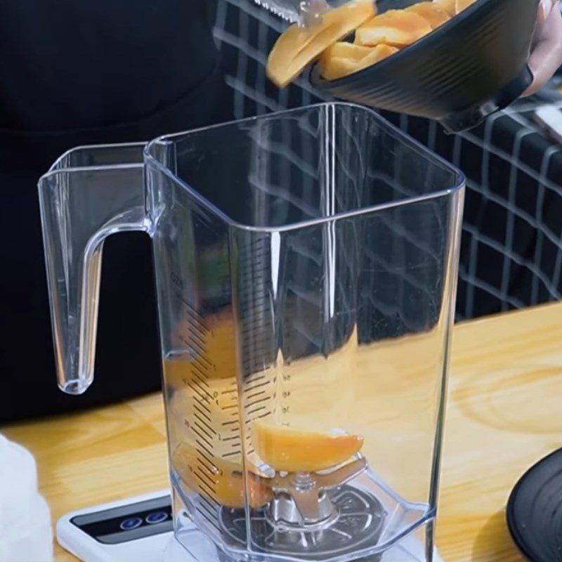 Step 2 Blend the sapoche coffee smoothie