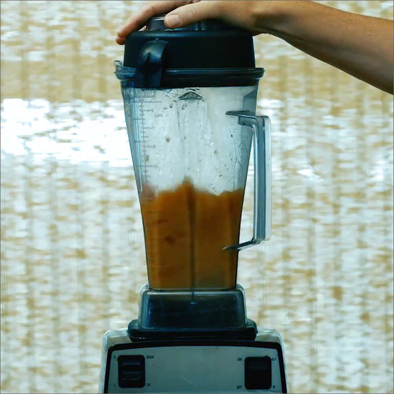 Step 2 Blend tomato celery Tomato celery smoothie