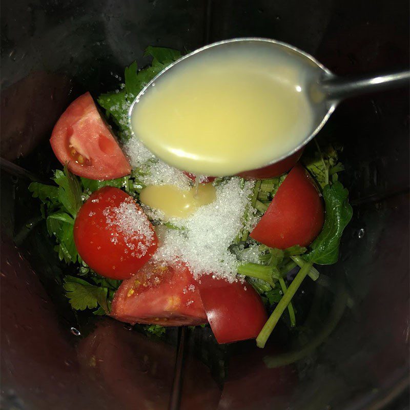 Step 2 Blend the Tomato Celery Smoothie