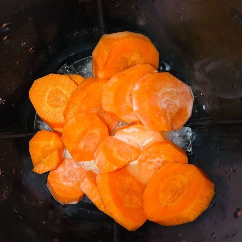 Step 2 Blend the Carrot Smoothie Carrot Smoothie