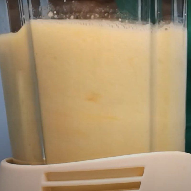 Step 2 Blend pineapple (thơm) mango smoothie