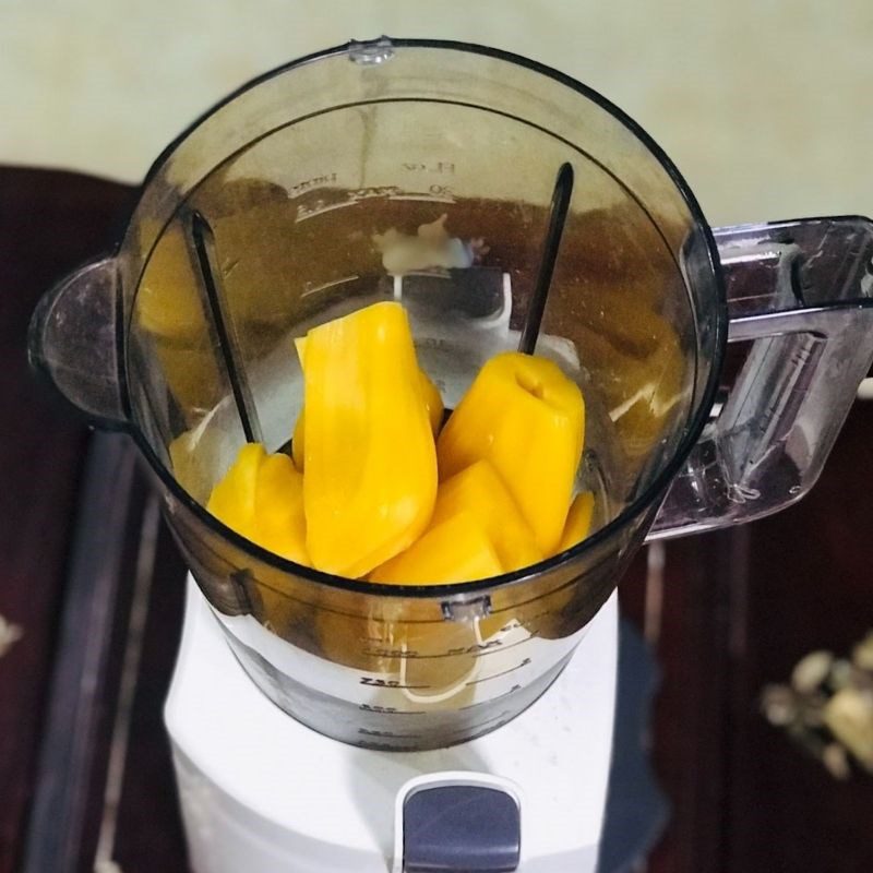 Step 2 Blend the jackfruit smoothie for Jackfruit Smoothie