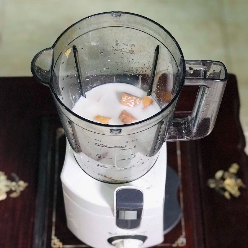 Step 2 Blend sapodilla smoothie Sapodilla Smoothie (recipe shared by users)
