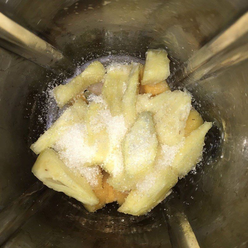 Step 2 Blend Mango Pineapple Smoothie
