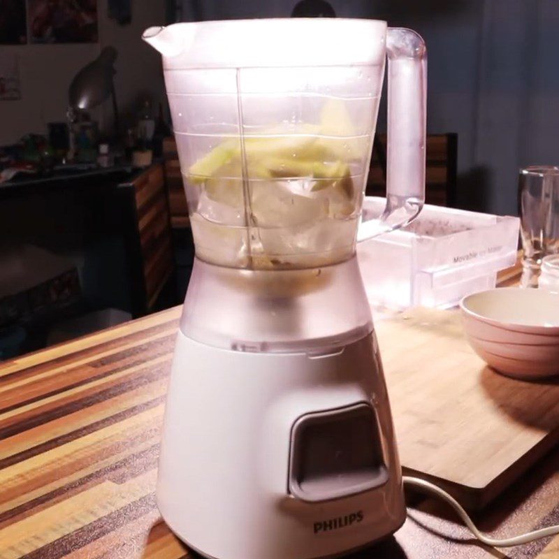 Step 2 Green Mango Smoothie Blending
