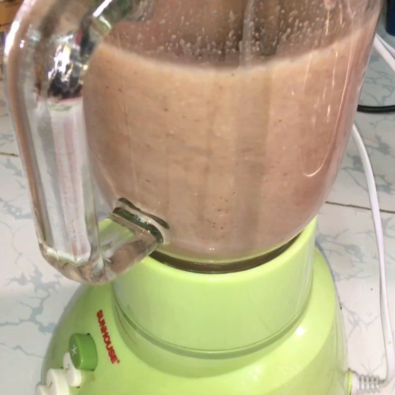 Step 3 Blend brown rice lotus seed milk Brown rice lotus seed milk