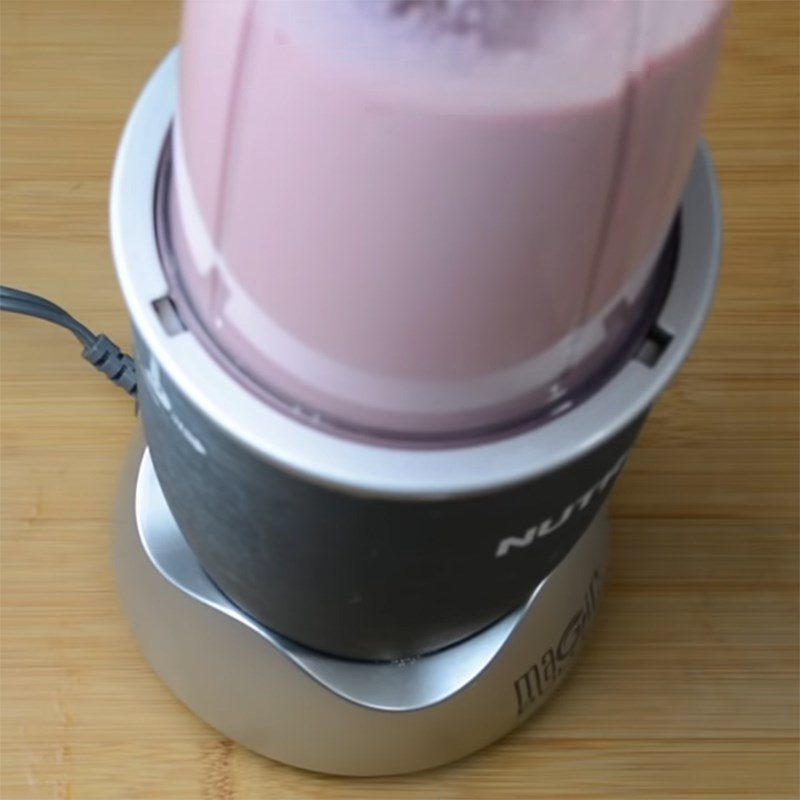 Step 2 Blend the milkshake Strawberry and banana milkshake