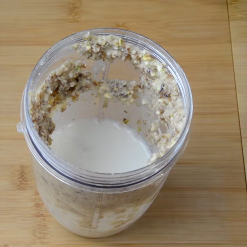 Step 1 Blend the Milkshake Dried Fruit and Nut Milkshake