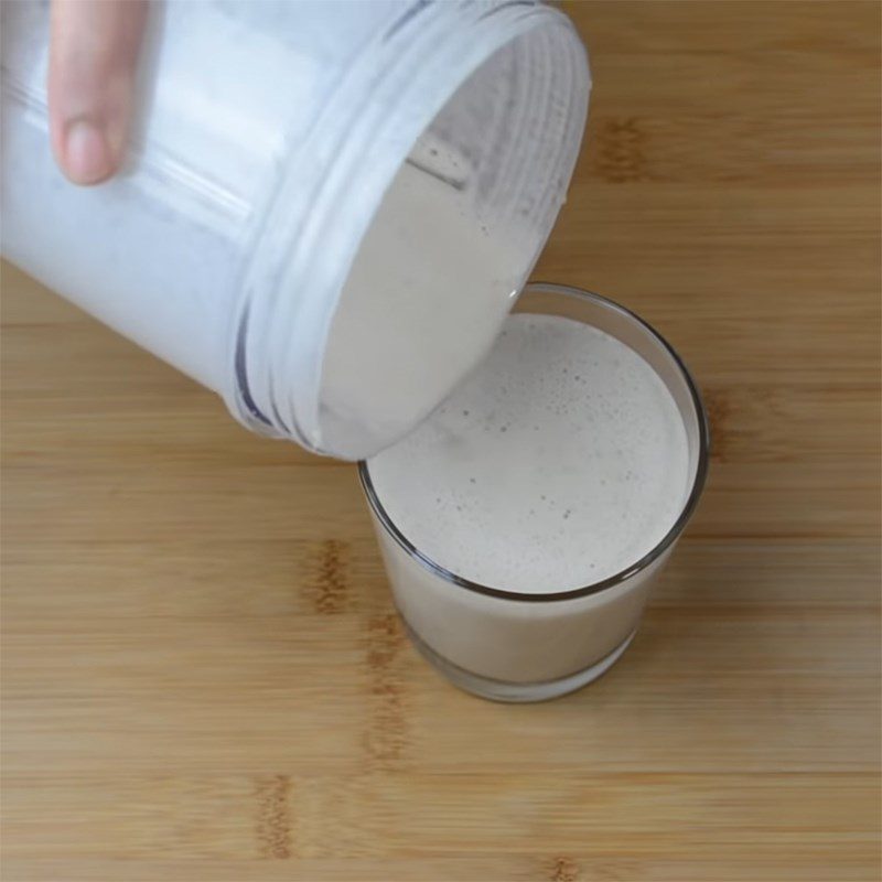 Step 1 Blend the Milkshake Dried Fruit and Nut Milkshake