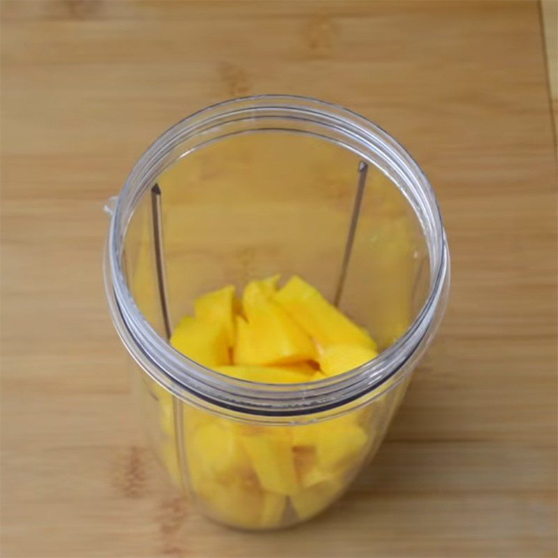 Step 2 Blend the milkshake Mango Milkshake