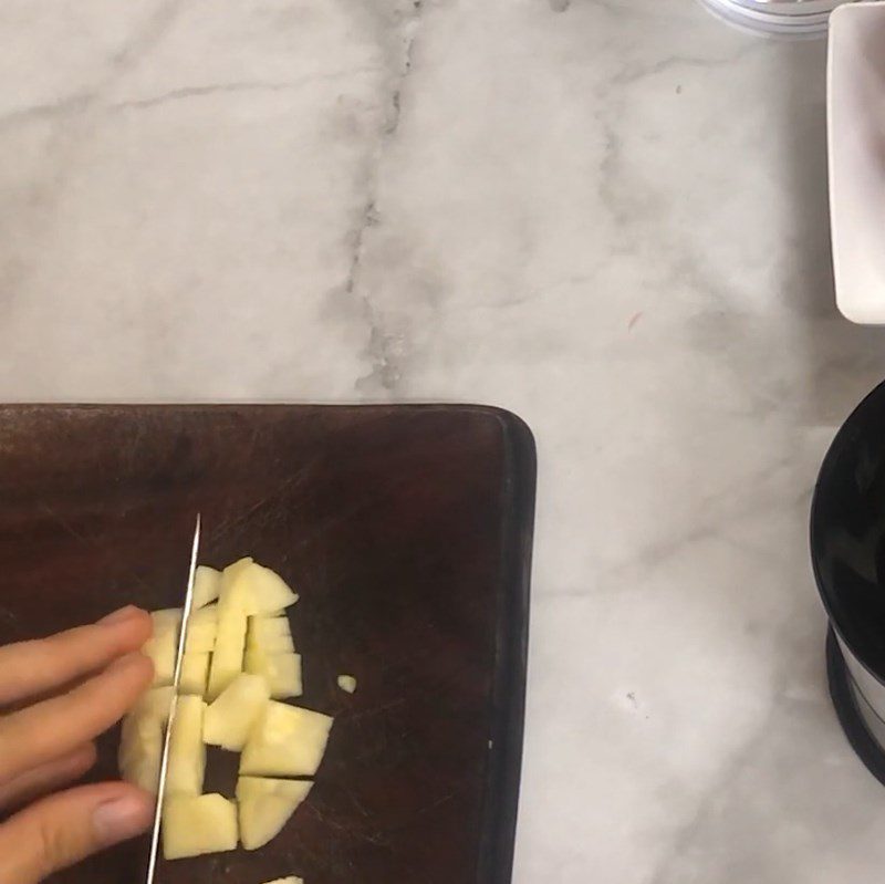 Step 2 Blend the apple Bread porridge with apple