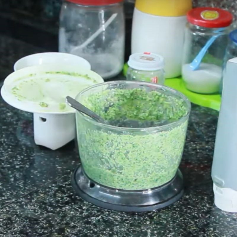 Step 3 Blending the chicken Baby food chicken with mustard greens