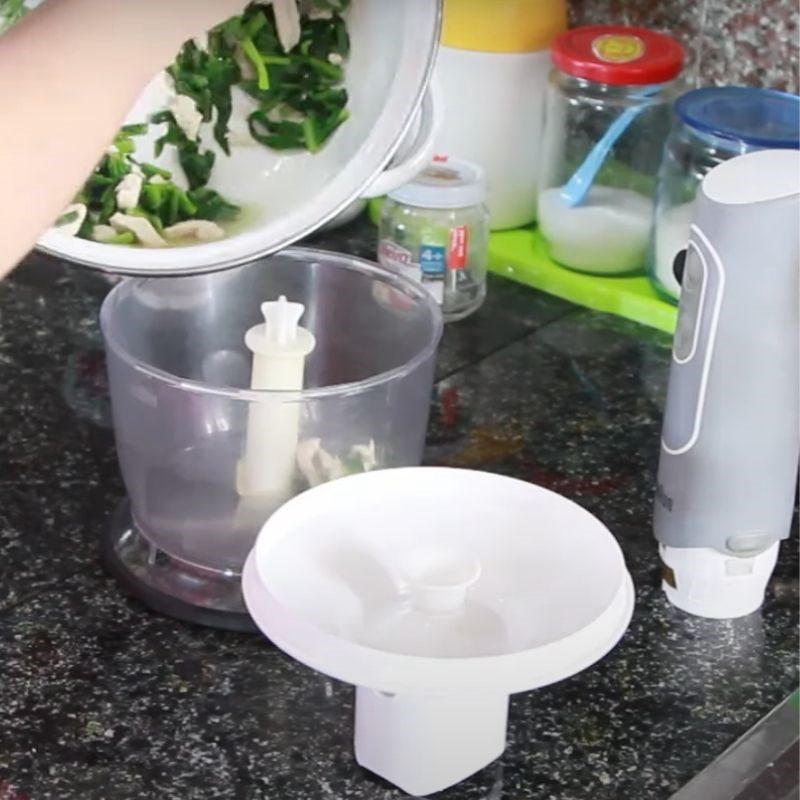 Step 3 Blending the chicken Baby food chicken with mustard greens