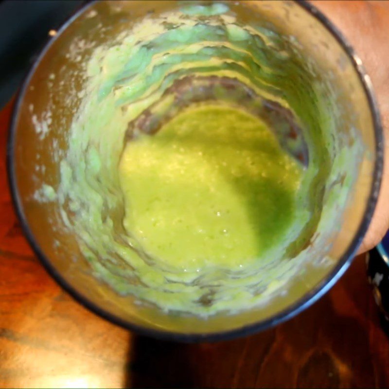 Step 2 Blend mango and ingredients Green mango juice