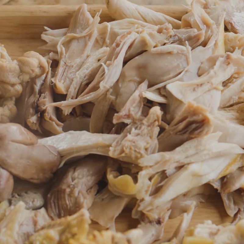 Step 3 Shred the chicken for Phoenix flower chicken salad