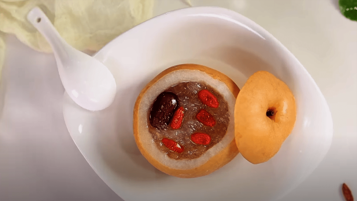 Sweet Pear Stewed Bird's Nest with Rock Sugar
