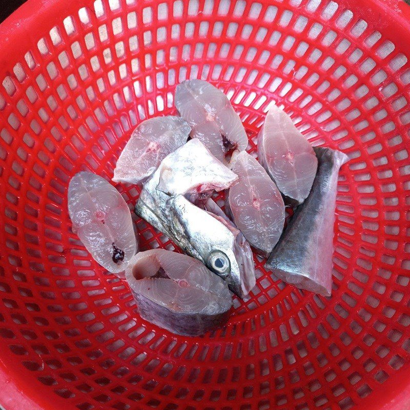 Step 1 Prepare mackerel Mackerel stewed with tomatoes