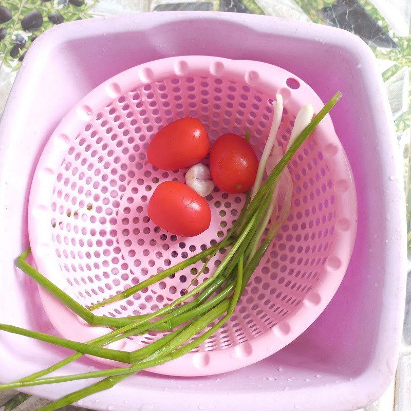 Step 2 Prepare the ingredients Mackerel stewed with tomatoes