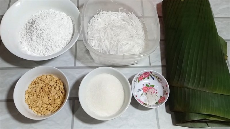 Ingredients for the dish on how to make green bean cake and coconut filling