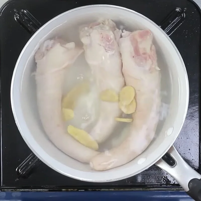 Step 1 Prepare the pork tail Fried Pork Tail with Salted Kumquat