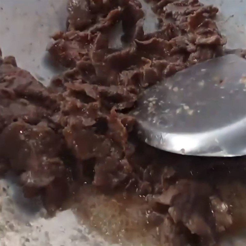 Step 3 Stir-fry beef Water spinach stir-fry beef