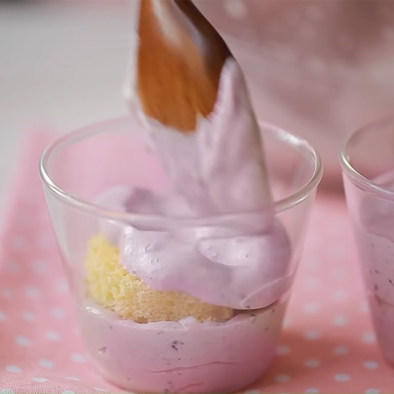 Step 6 Make mousse cake Blueberry yogurt mousse cake