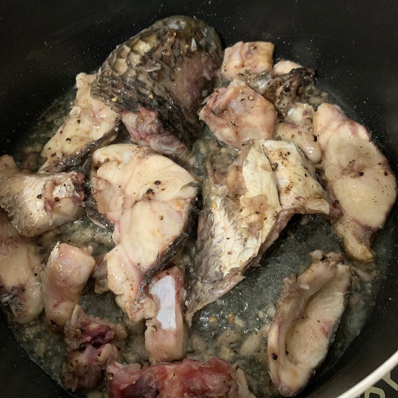 Step 5 Make the broth for snakehead fish cake