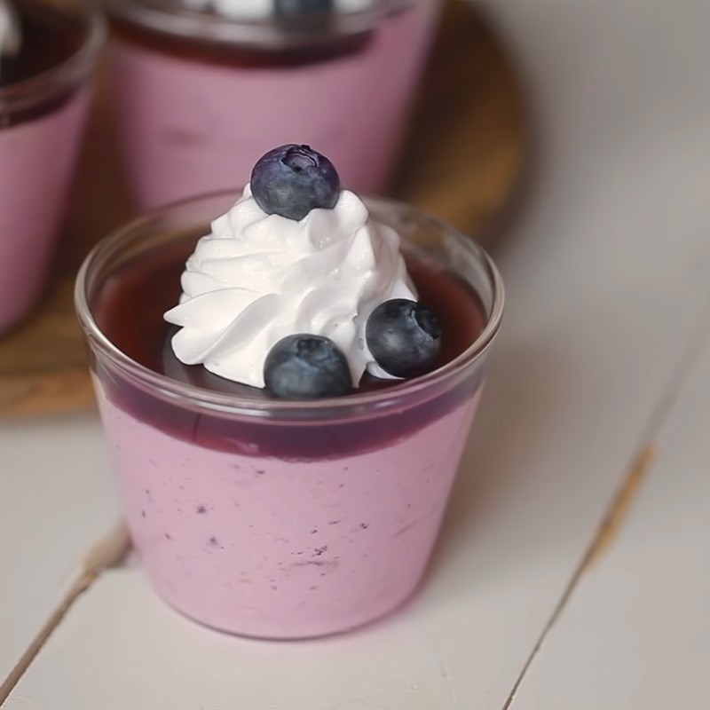 Step 7 Finished product Blueberry yogurt mousse cake