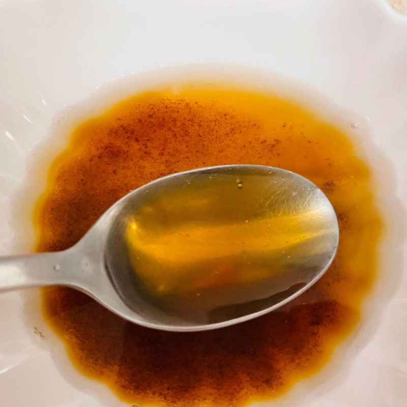 Step 5 Mix fish sauce served with Crab spring rolls