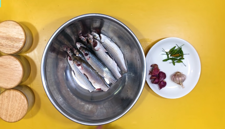 Ingredients for mullet braised dish