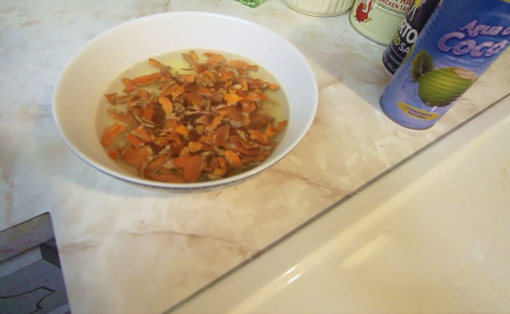 Step 1 Prepare the ingredients for Lemongrass Turmeric Chicken with a regular pot