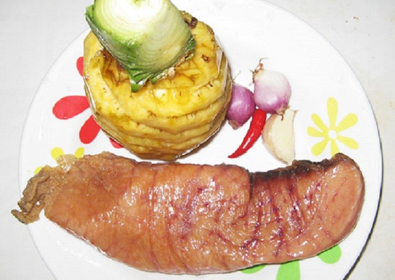 Ingredients for the dish braised mackerel roe with pineapple and turmeric