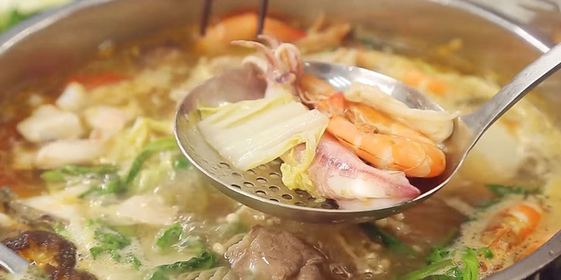 2 ways to cook delicious seafood hotpot easy to make for party flavor 10735